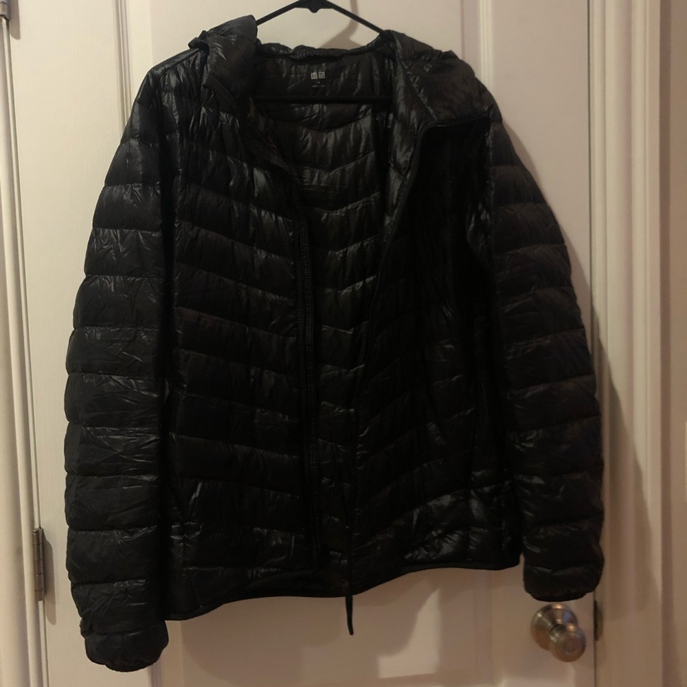 Uniqlo Lightweight Puffer in Black
